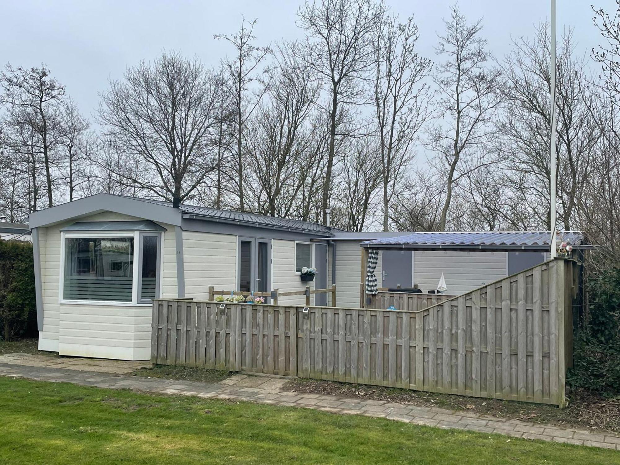 Luxe Chalet Friesland I14 - 5 Pers Westergeest 외부 사진